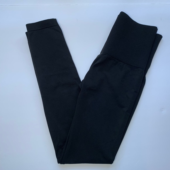 SPANX takes off! Solid Black Leggings Control Top - Picture 10 of 10